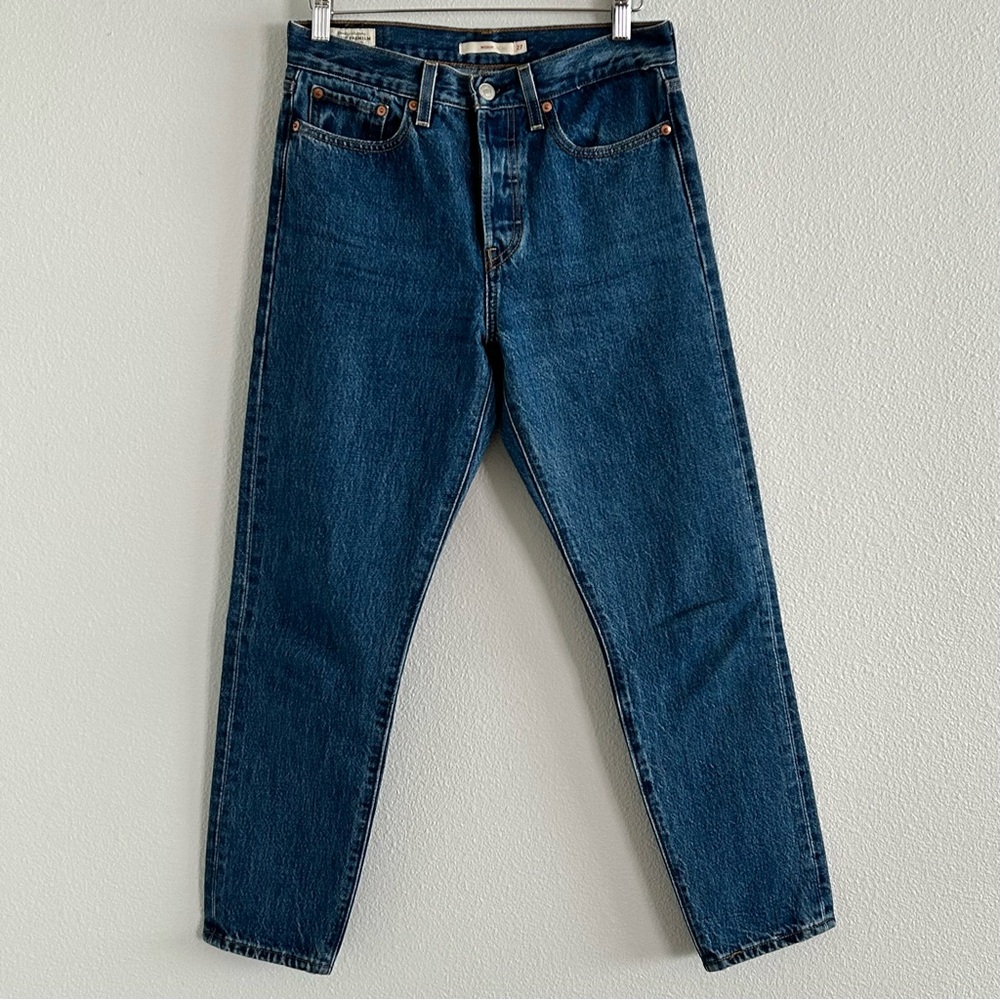 Levi's | Premium Wedgie Icon Fit Ankle | Athens Carved | Size 27